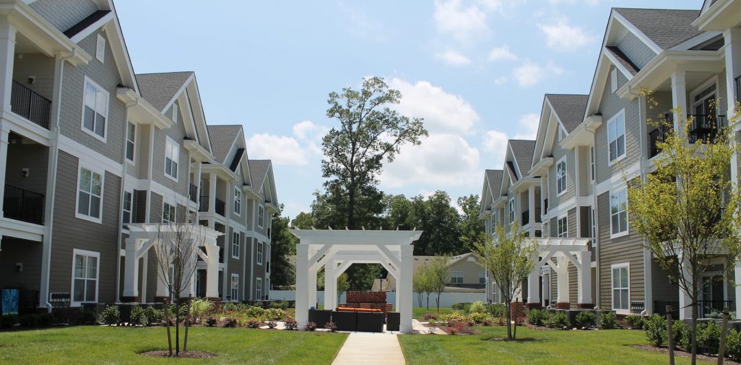 Luxury Apartments in Yorktown, VA Commonwealth at York Commonwealth