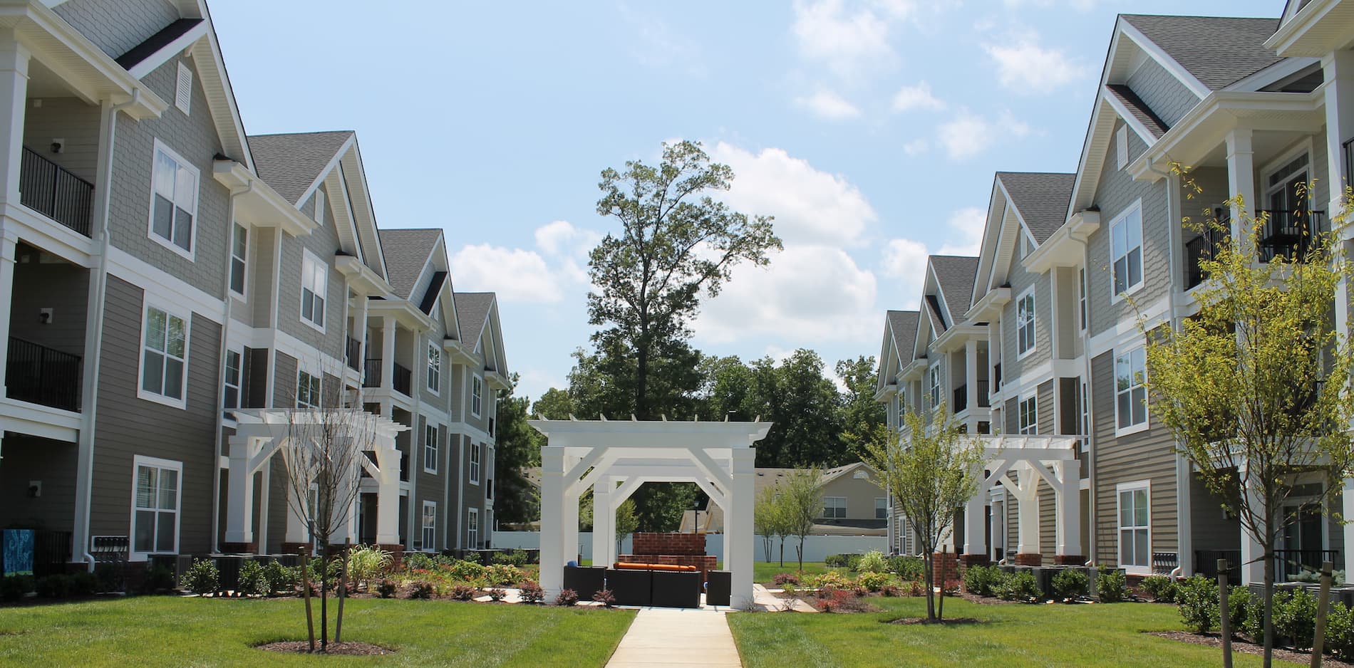 Luxury Apartments In Yorktown VA Commonwealth At York Commonwealth 